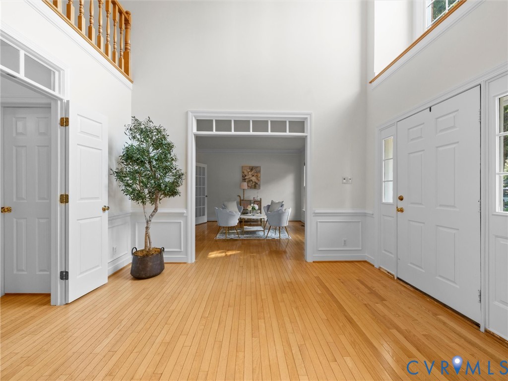 3229 Center Ridge Dr