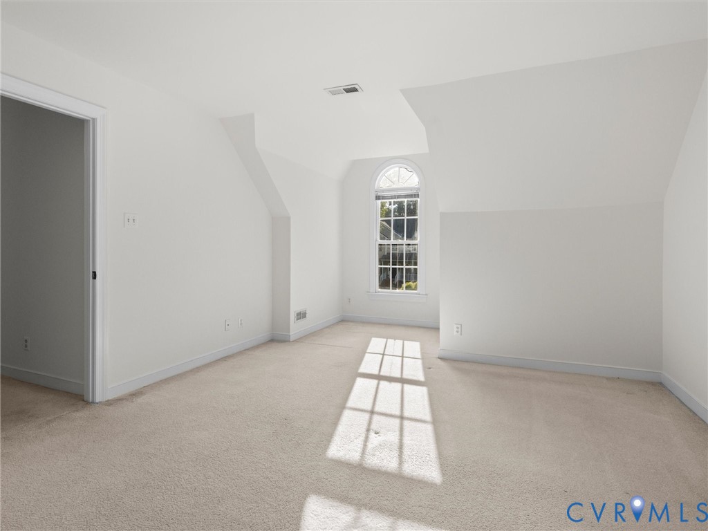 3229 Center Ridge Dr