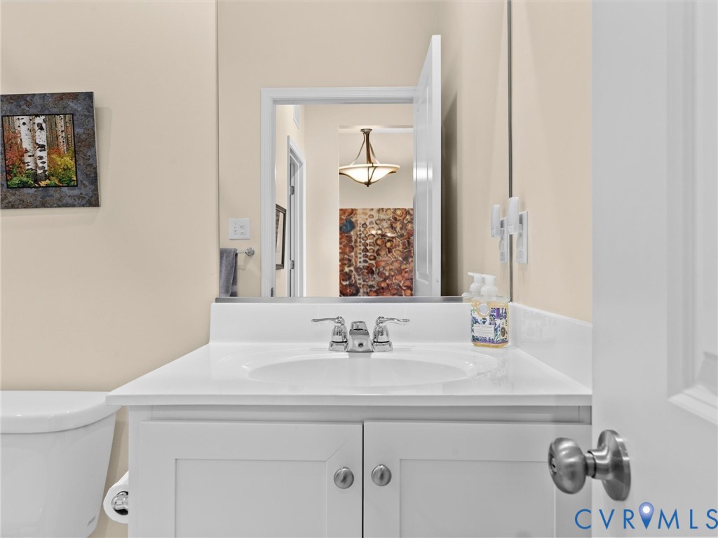 15106 Hazelbury Cir