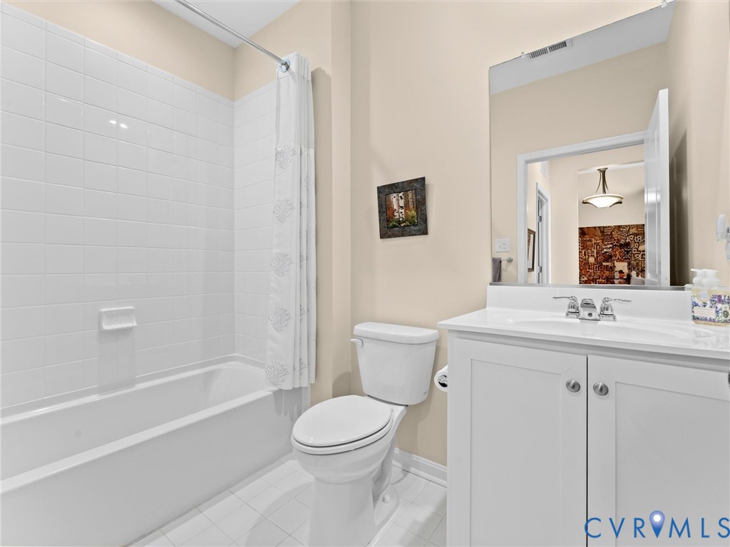 15106 Hazelbury Cir