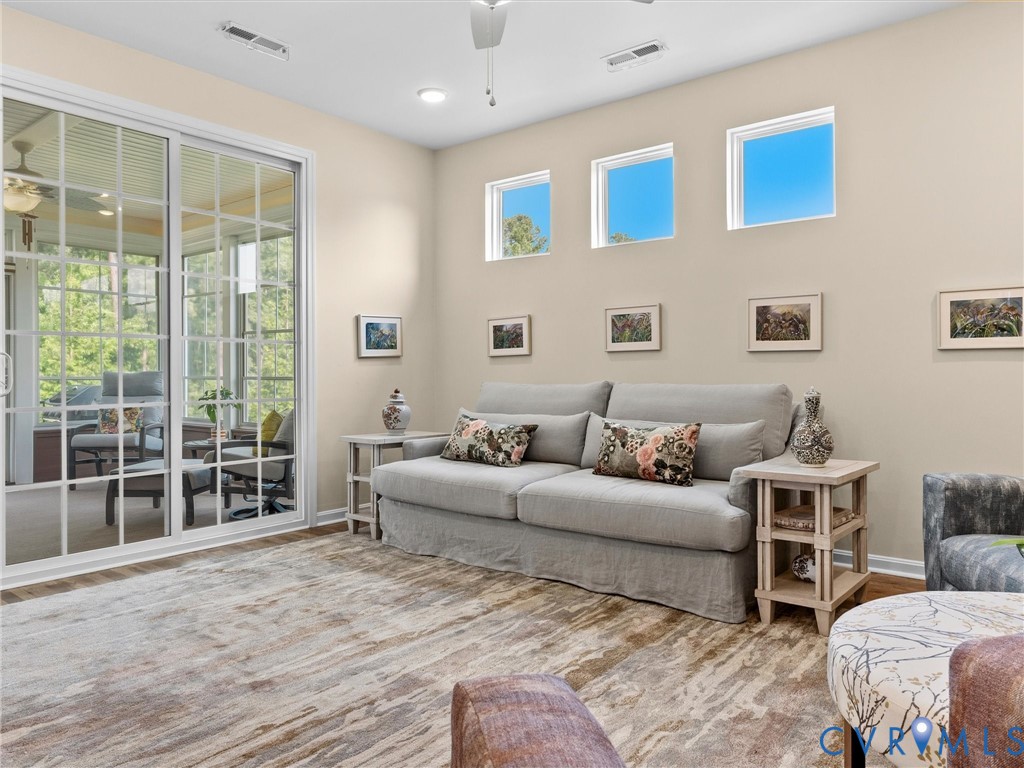 15106 Hazelbury Cir
