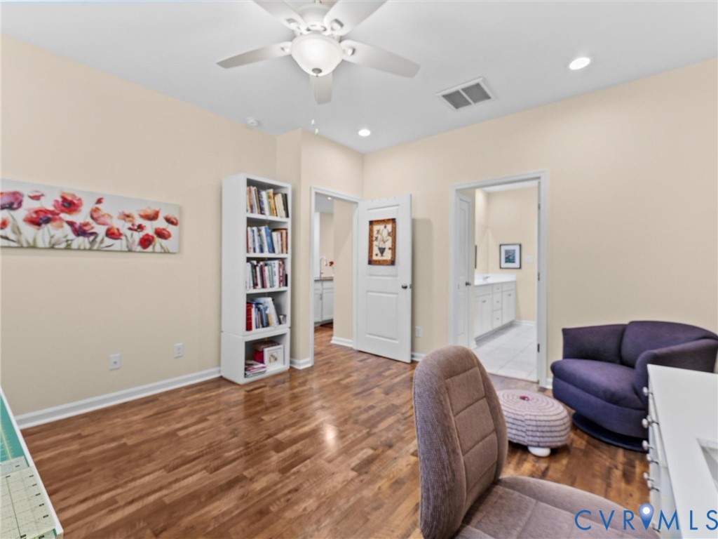 15106 Hazelbury Cir