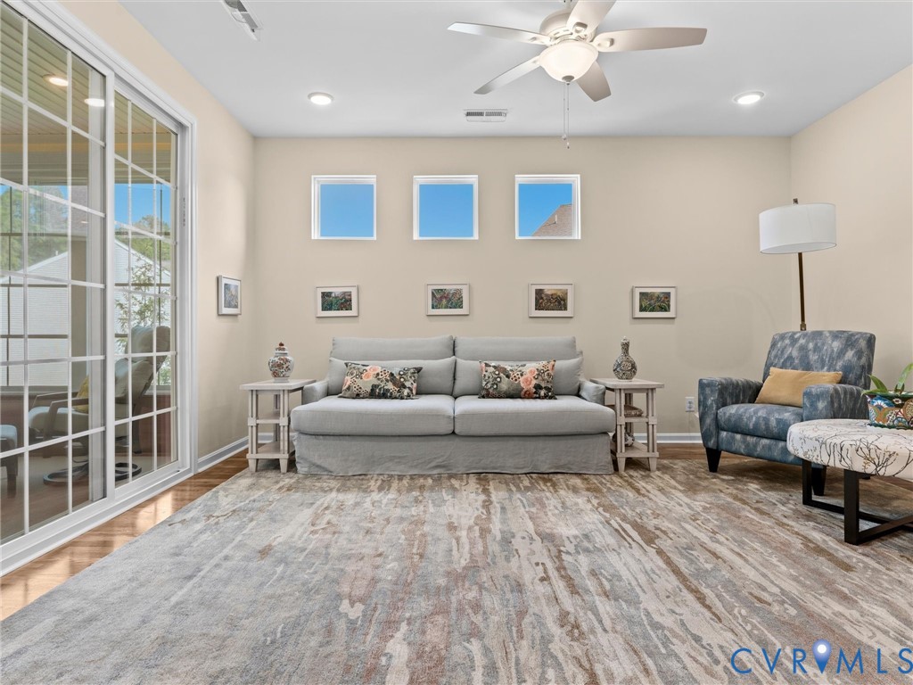 15106 Hazelbury Cir