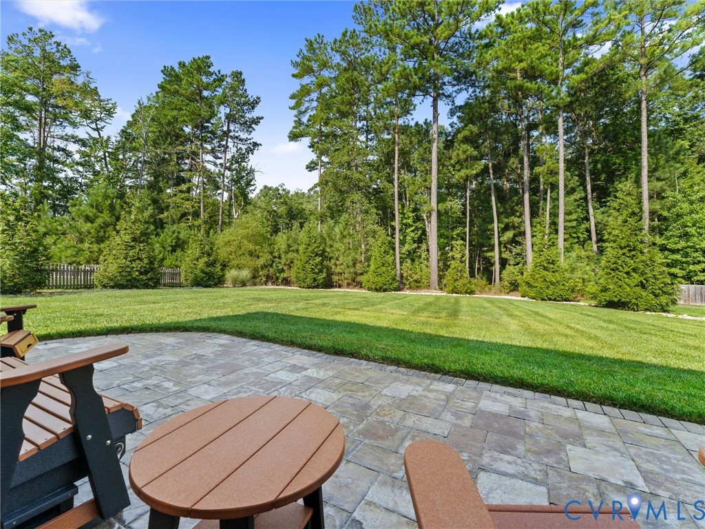 15106 Hazelbury Cir