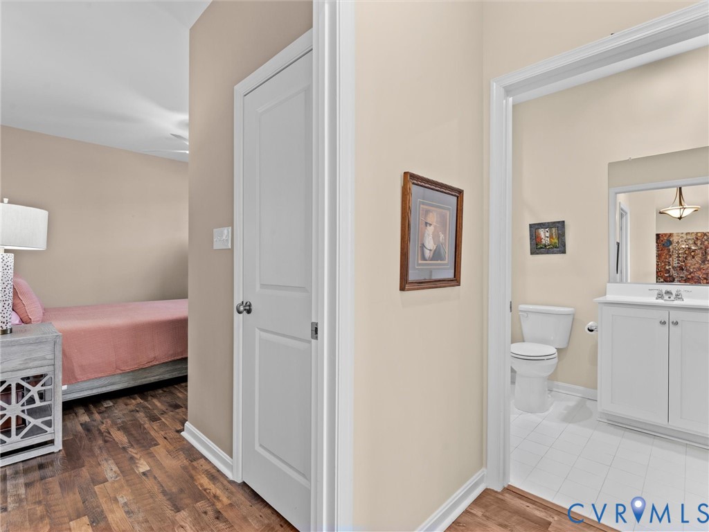 15106 Hazelbury Cir