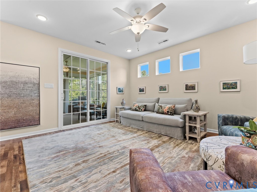 15106 Hazelbury Cir