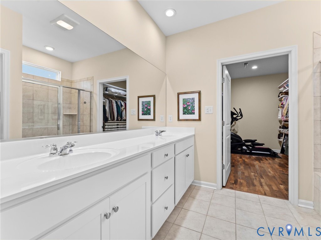 15106 Hazelbury Cir