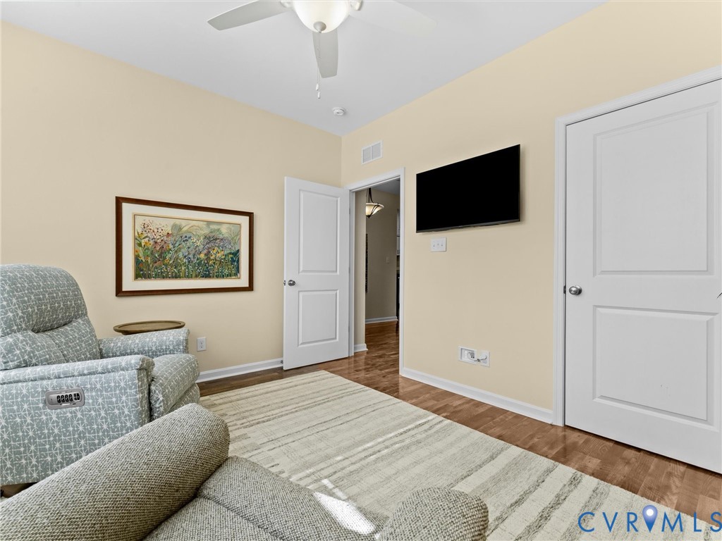 15106 Hazelbury Cir