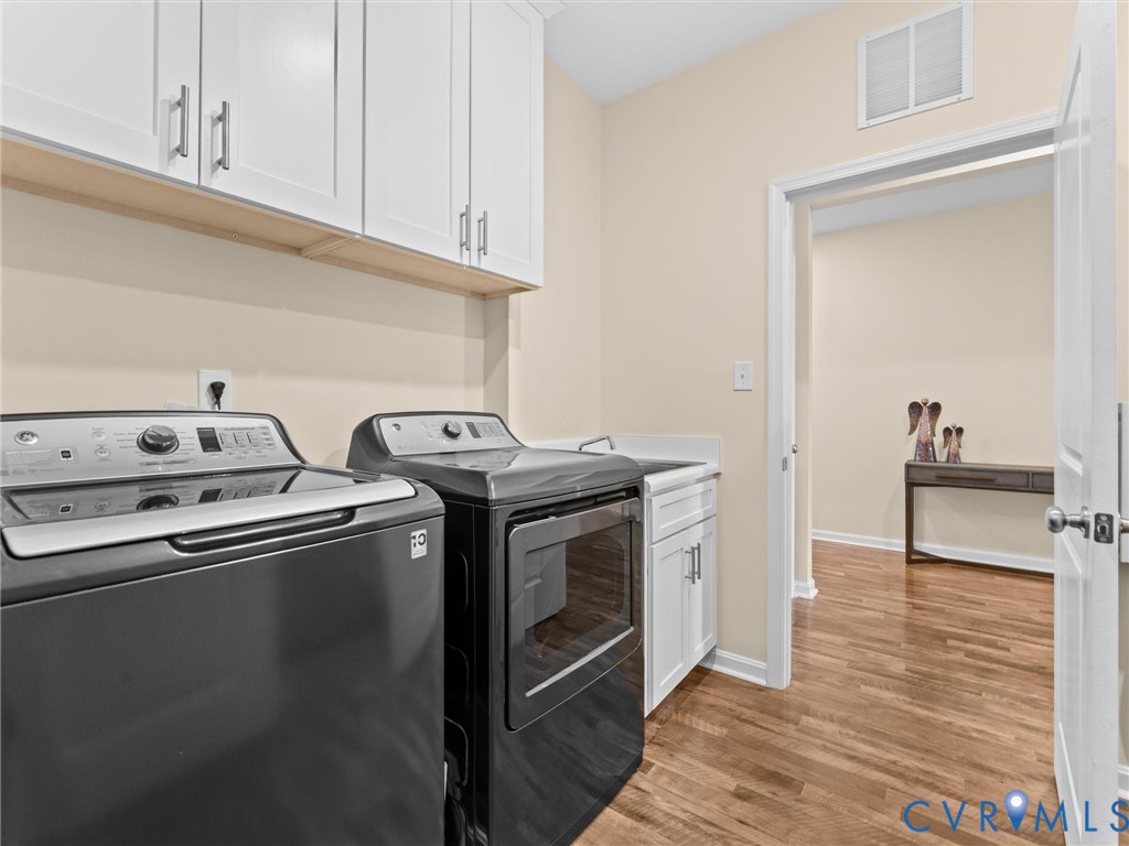 15106 Hazelbury Cir