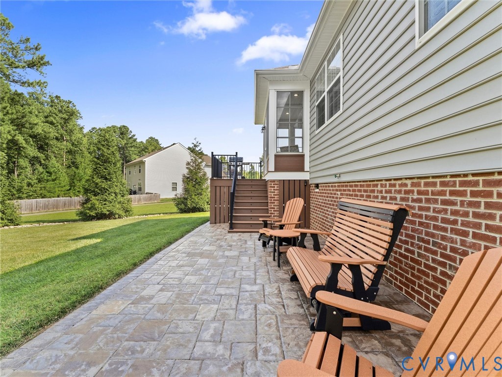15106 Hazelbury Cir