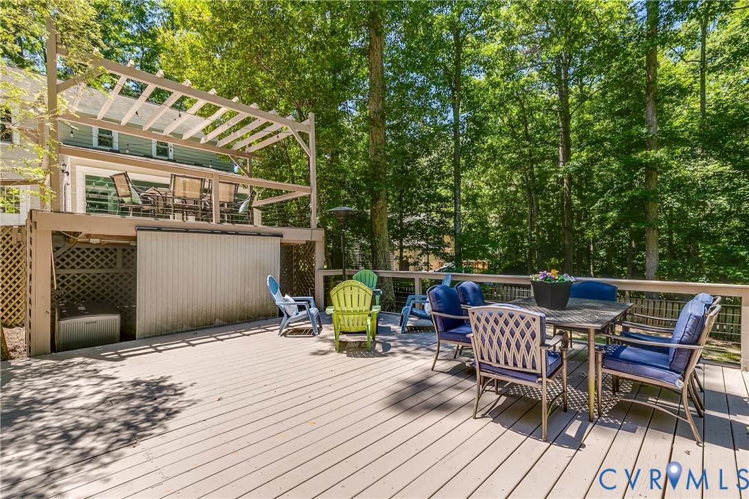 1107 Royal Ridge Rd