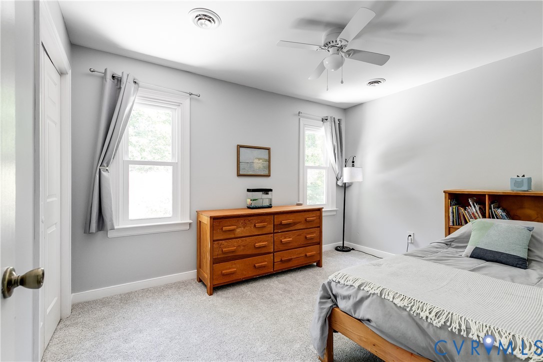 1107 Royal Ridge Rd