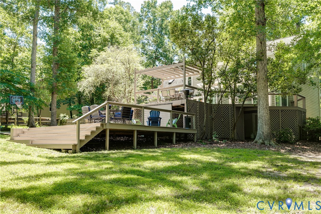 1107 Royal Ridge Rd