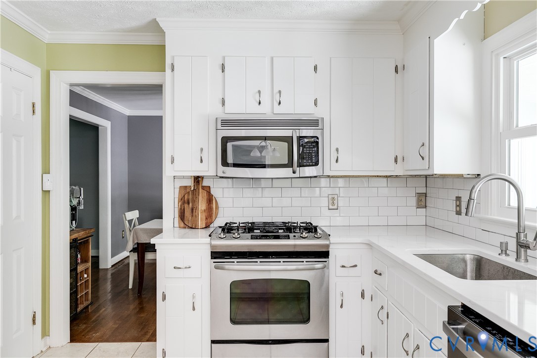 1107 Royal Ridge Rd