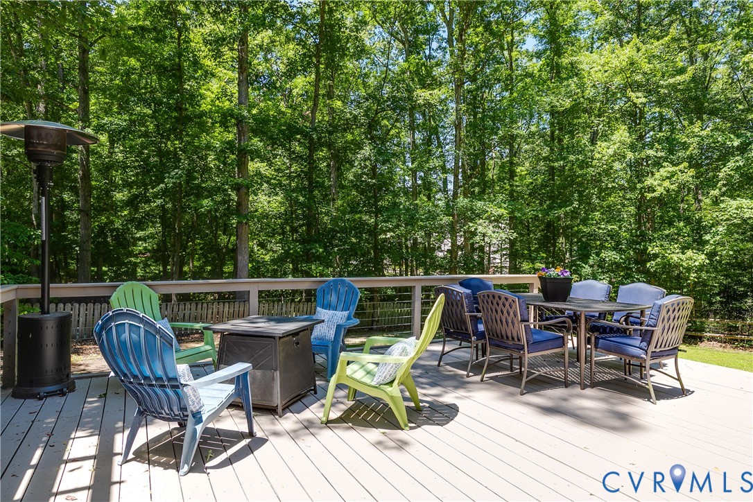 1107 Royal Ridge Rd