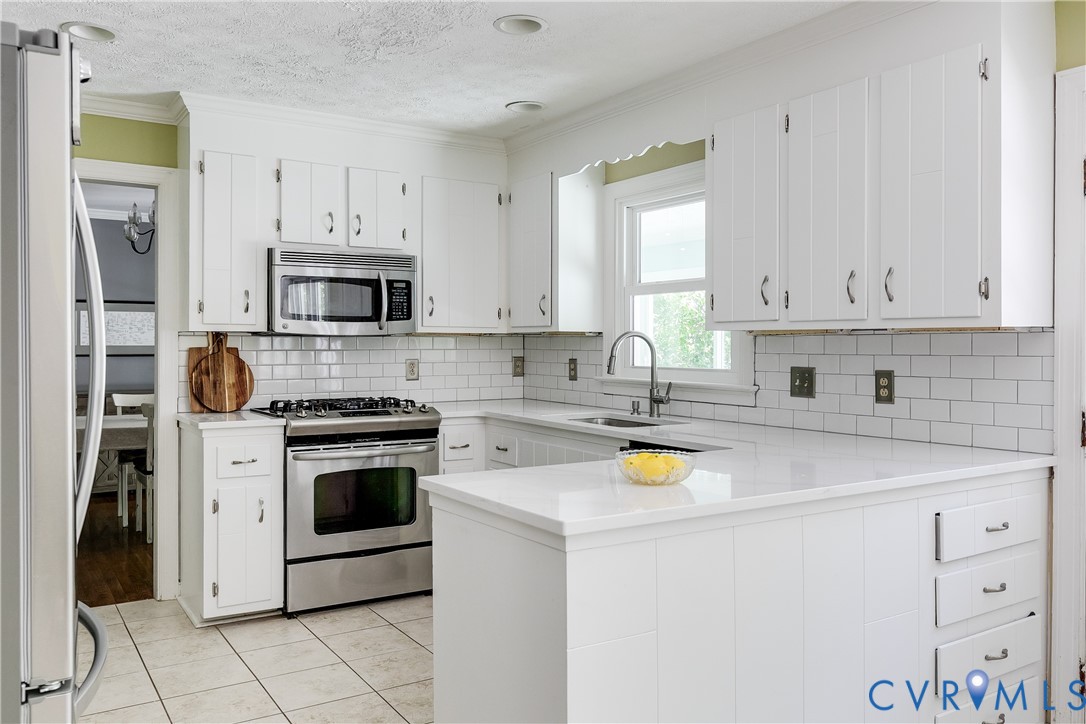1107 Royal Ridge Rd