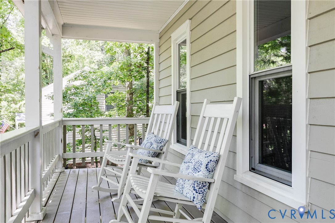 1107 Royal Ridge Rd