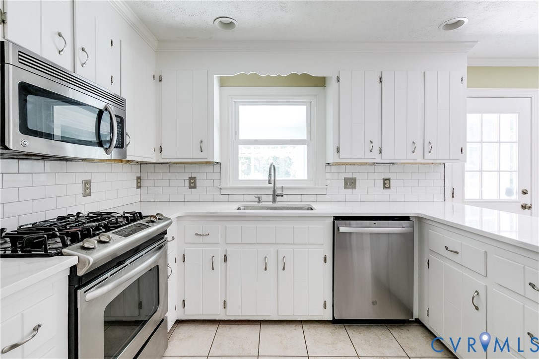 1107 Royal Ridge Rd