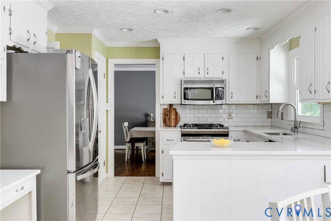 1107 Royal Ridge Rd
