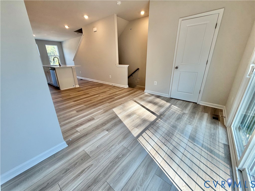 6039 Blue Iris Rd
