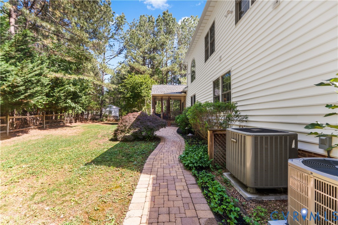 3845 Mill Mount Dr