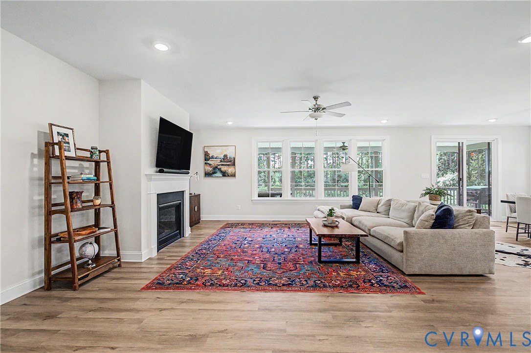1363 Meadow Grove Dr