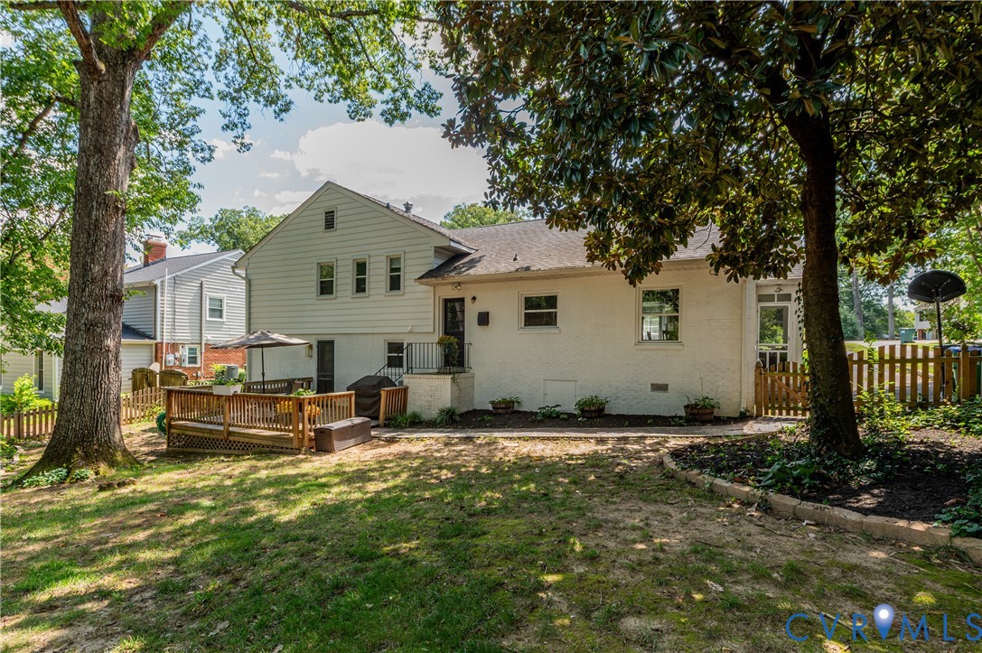 8512 Rivermont Dr