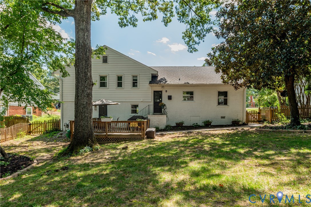 8512 Rivermont Dr