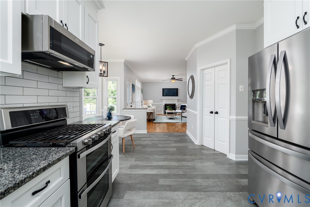 2424 Early Settlers Rd
