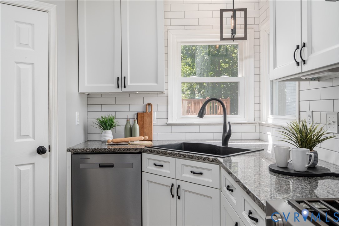 2424 Early Settlers Rd