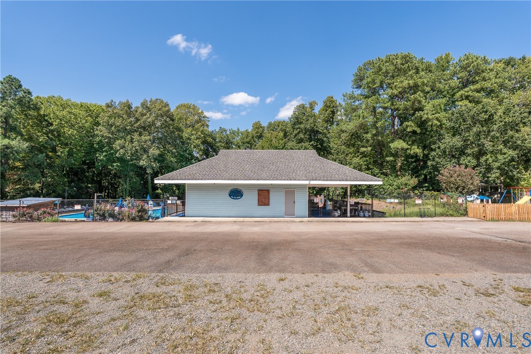 2424 Early Settlers Rd