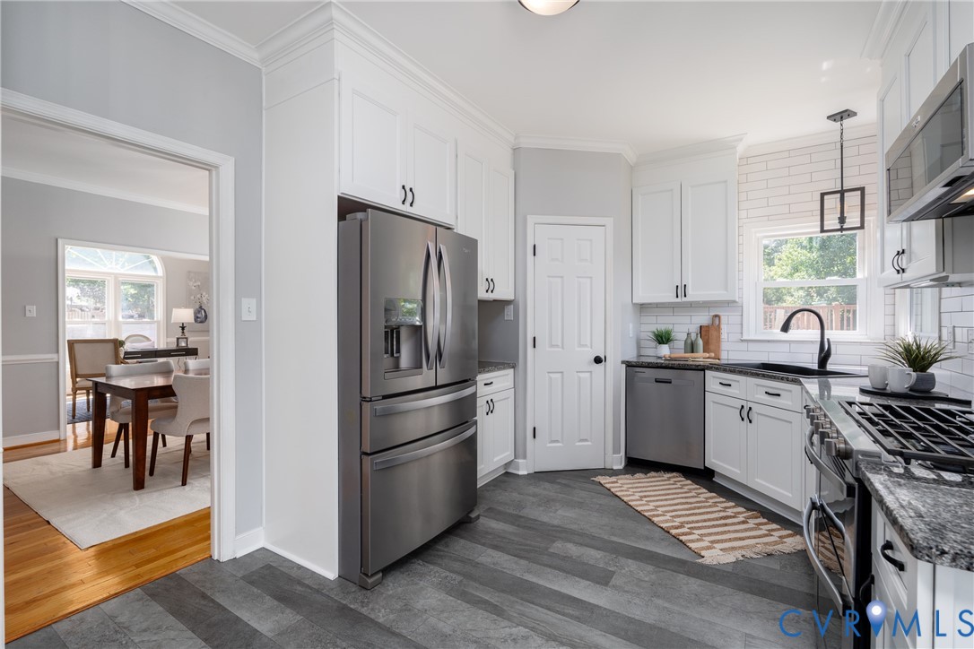 2424 Early Settlers Rd