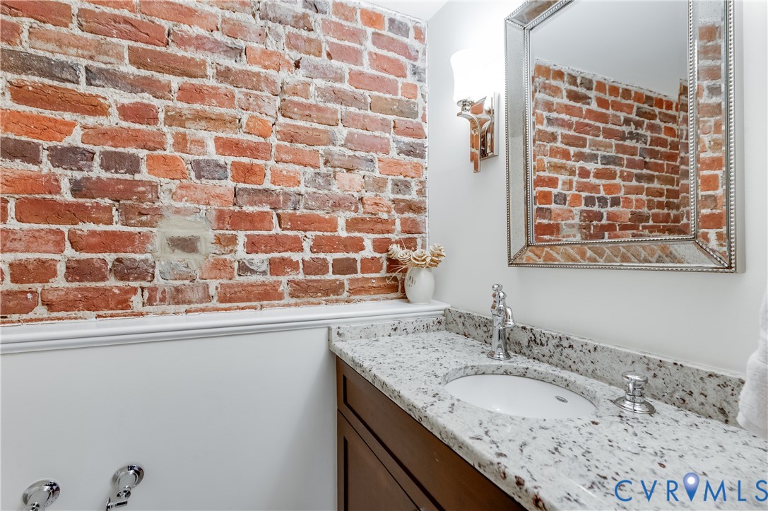 3516 E Broad St