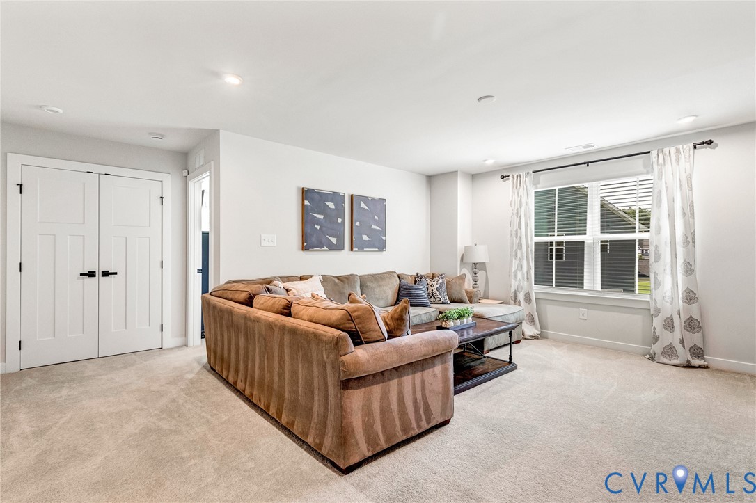 9543 Halifax Green Dr