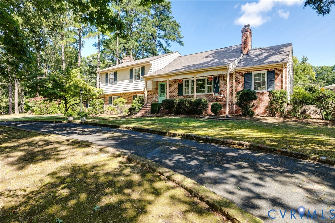 1601 W Monmouth Dr