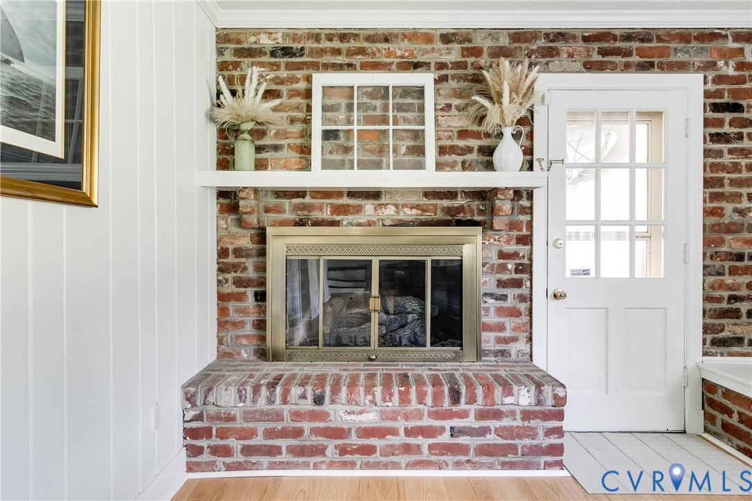 1601 W Monmouth Dr