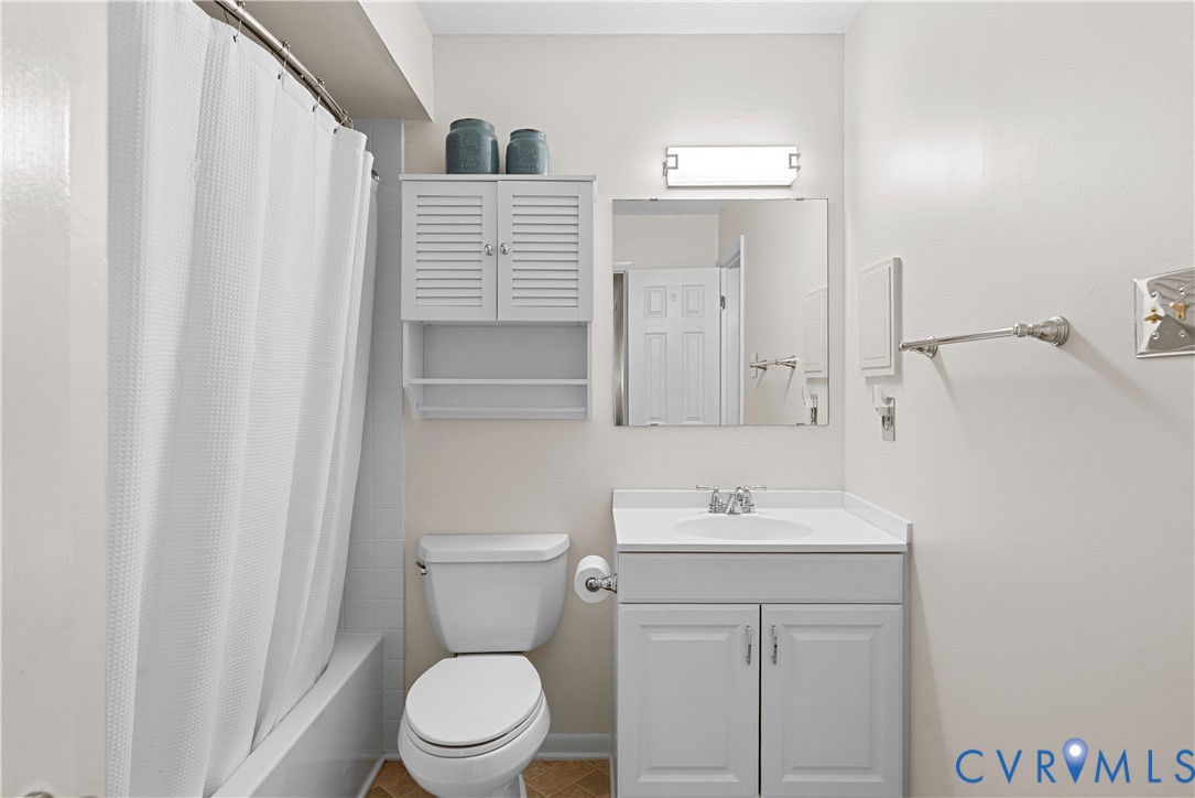 2824 Woodbridge Crossing Ct