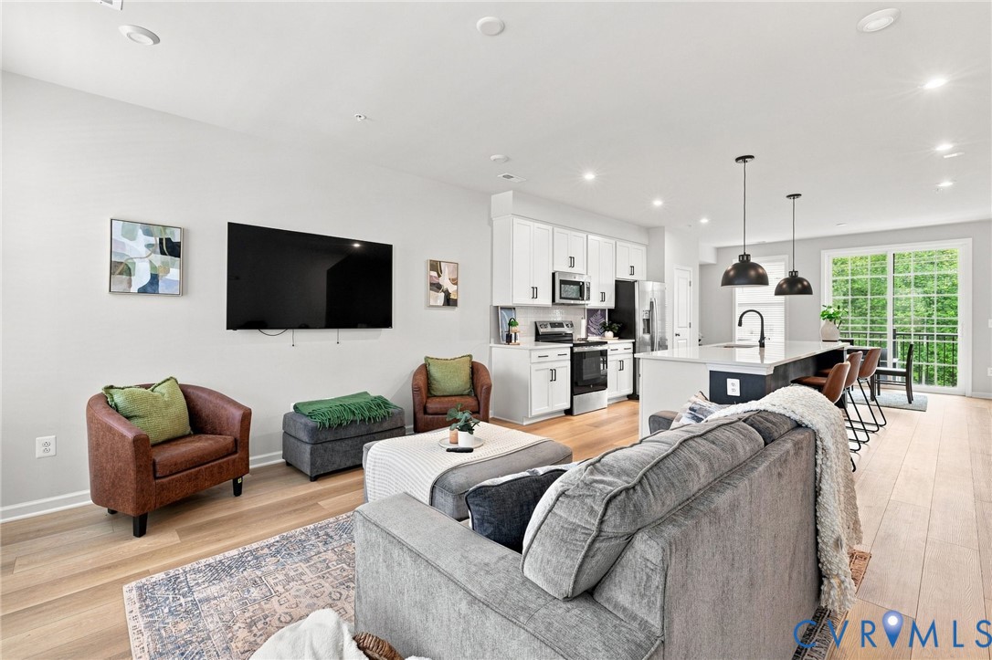 13317 Garland Ln