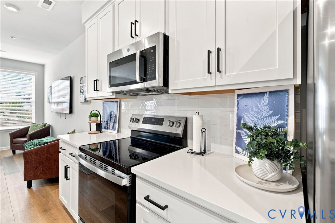 13317 Garland Ln