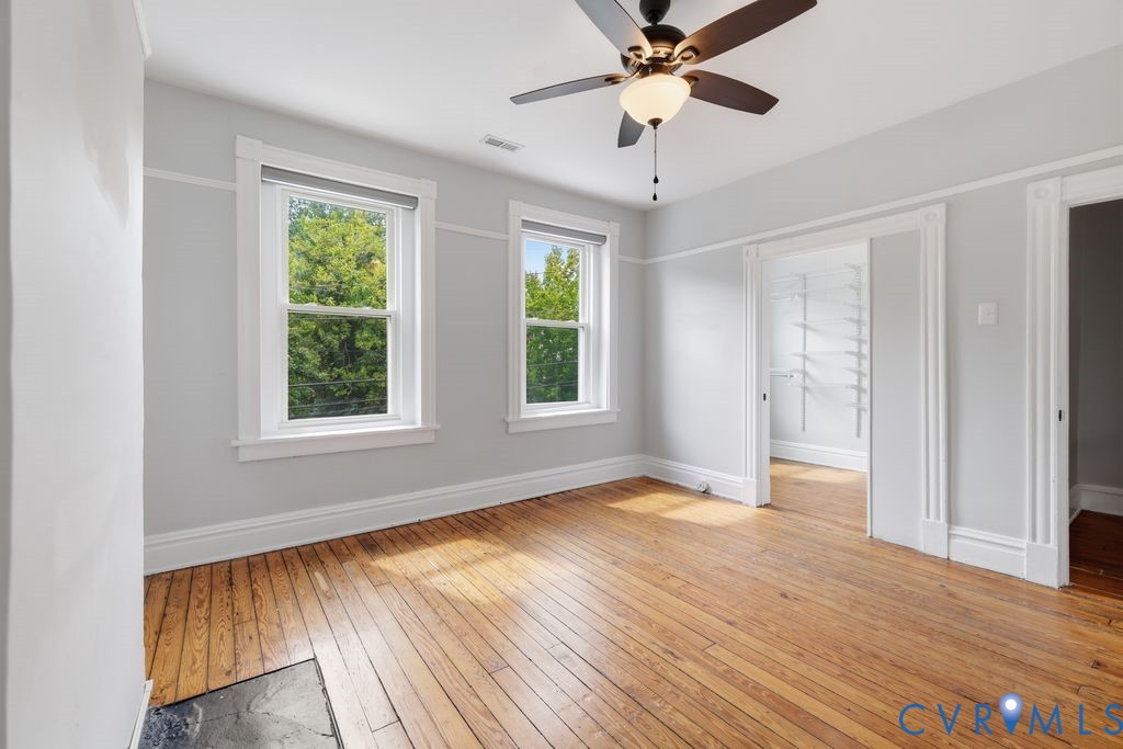 311 W 27th St