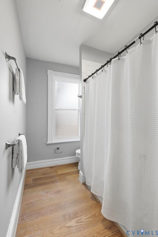 311 W 27th St