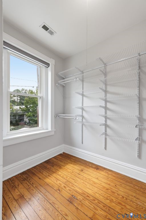 311 W 27th St