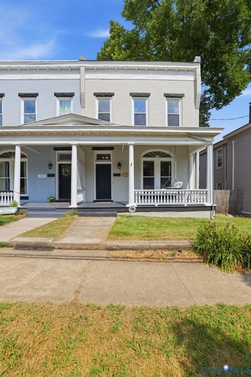 311 W 27th St
