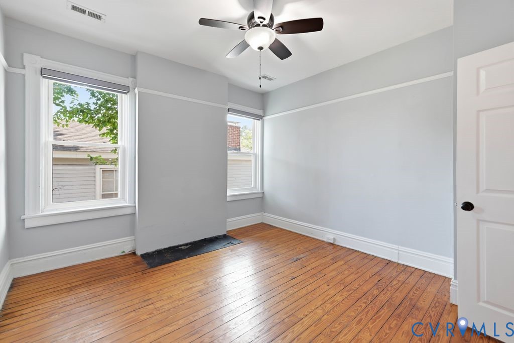 311 W 27th St