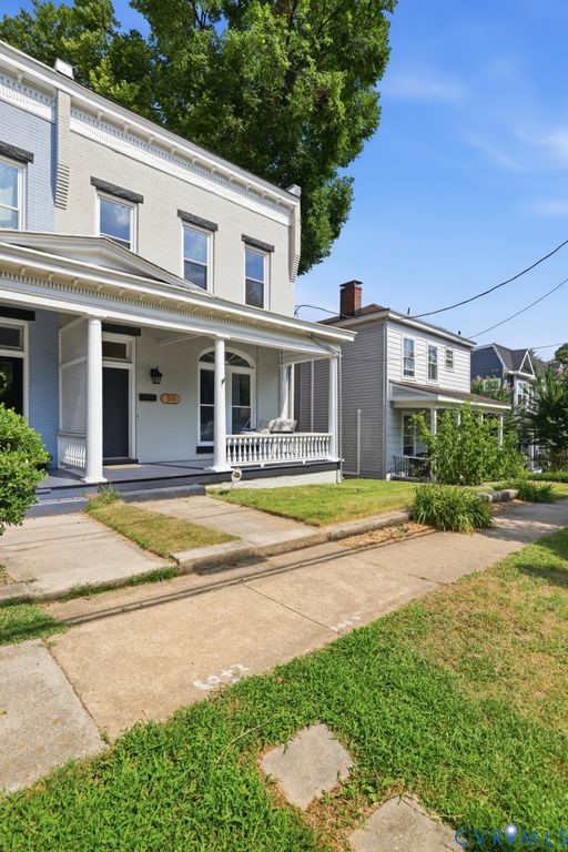 311 W 27th St