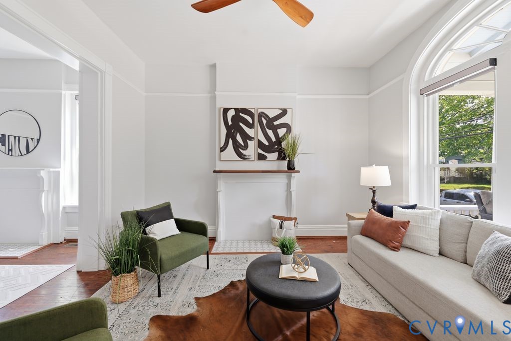 311 W 27th St
