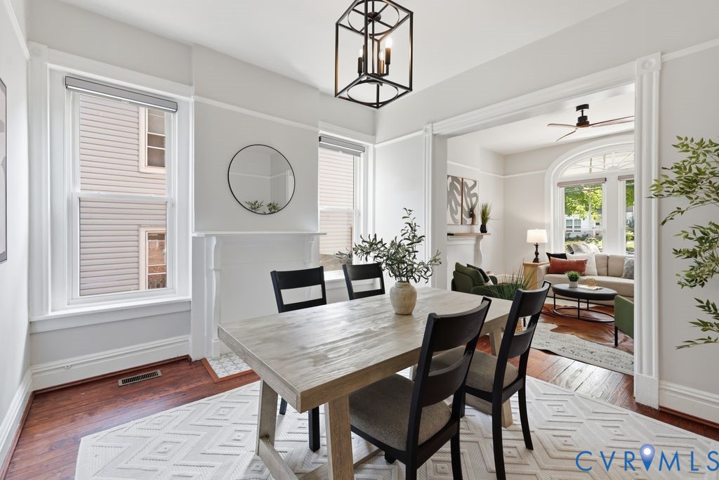 311 W 27th St