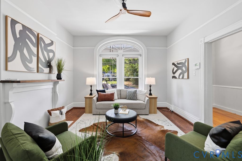 311 W 27th St