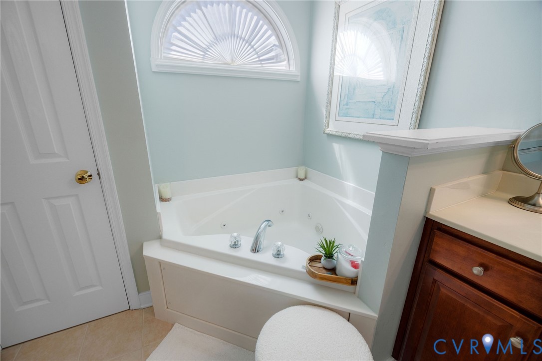 12618 Hampton Crossing Dr