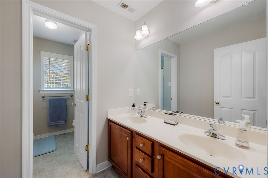 12618 Hampton Crossing Dr